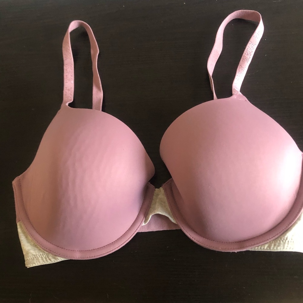 Like New Victoria’s Secret T shirt bra